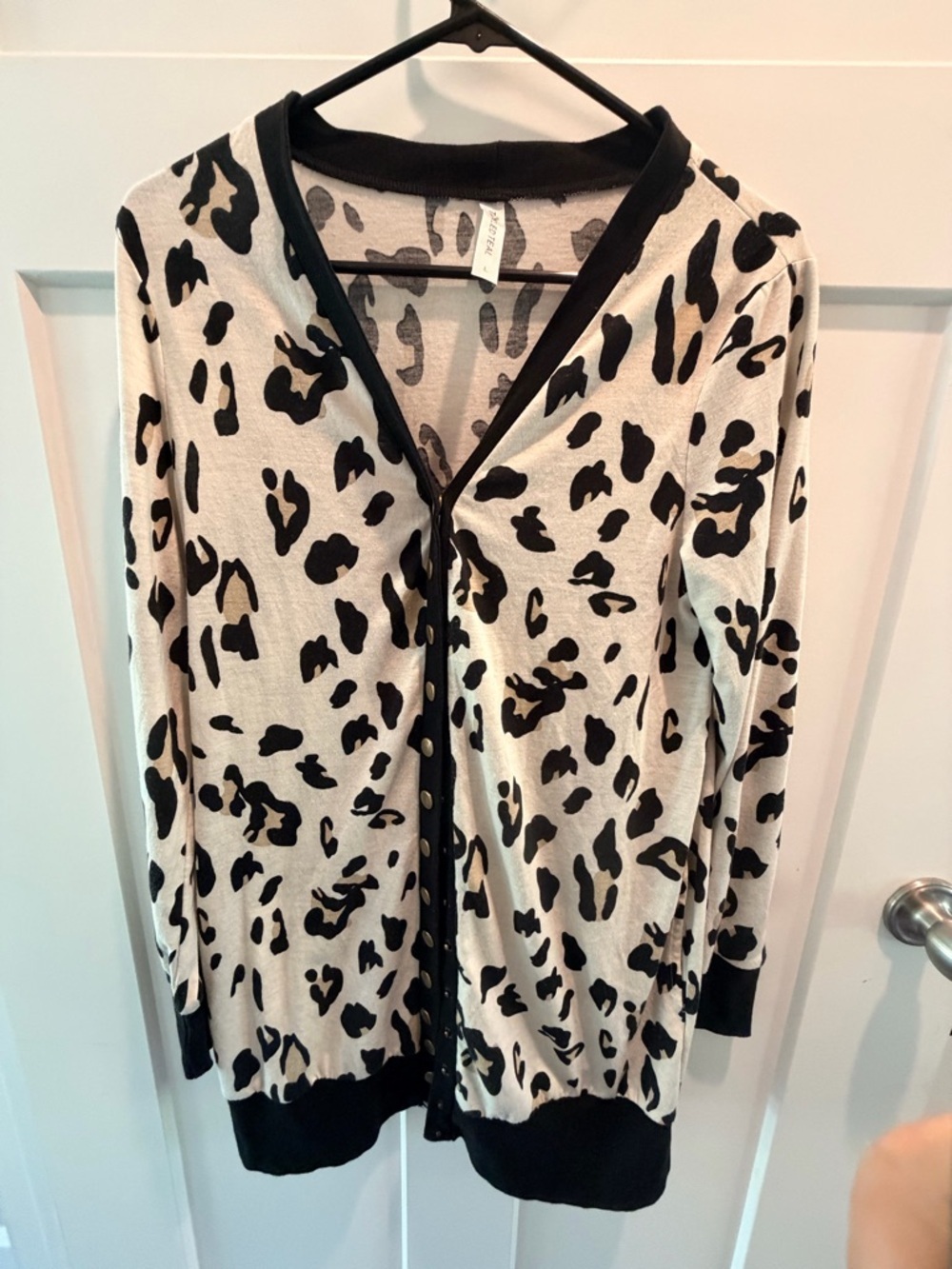 Tickled Teal Leopard Print Cardigan L Black White Snap Front Lightweight Sweater